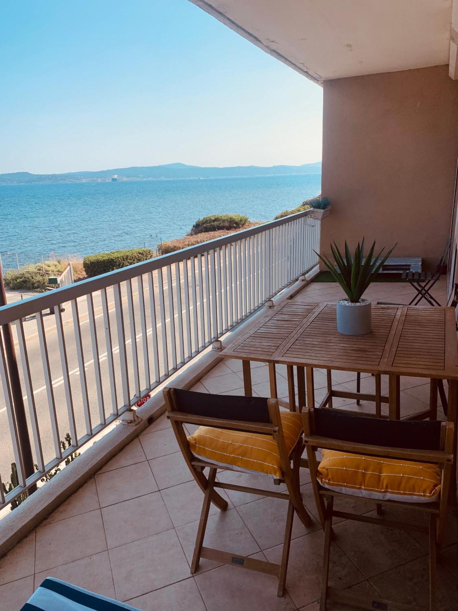 Le Latania Apartment Sainte-Maxime Exterior photo